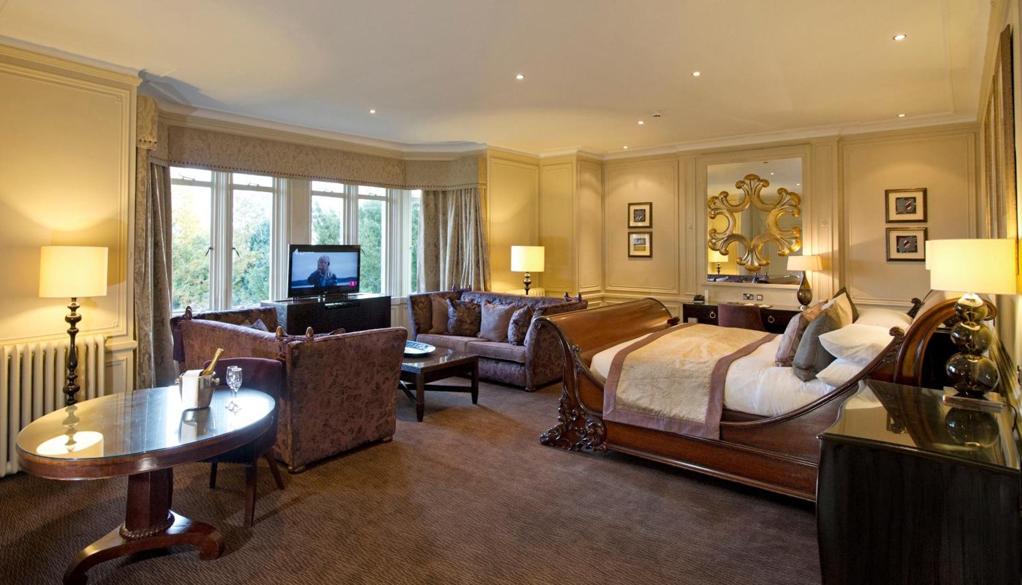 Nutfield Priory Hotel & Spa Redhill  Exterior foto