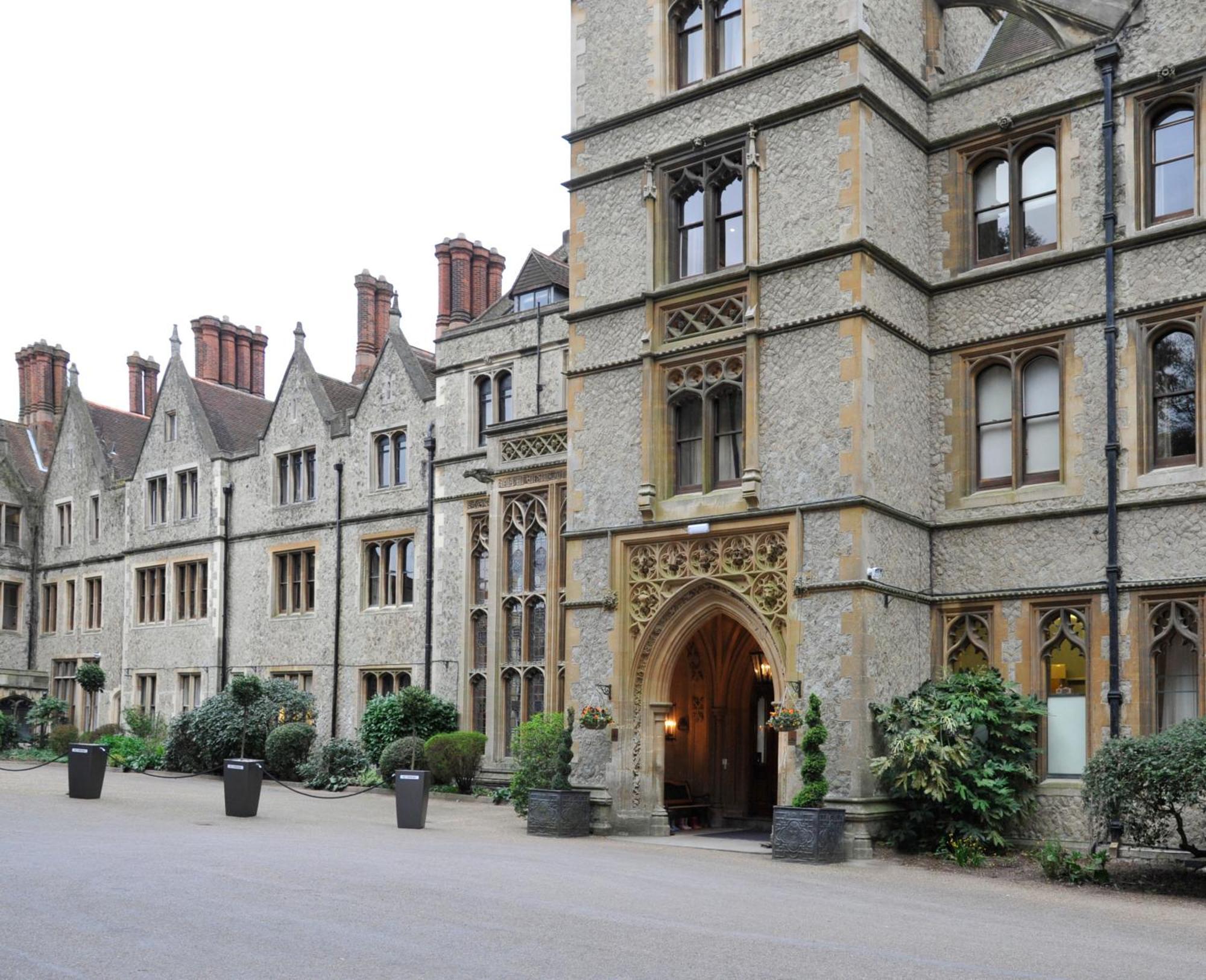Nutfield Priory Hotel & Spa Redhill  Exterior foto