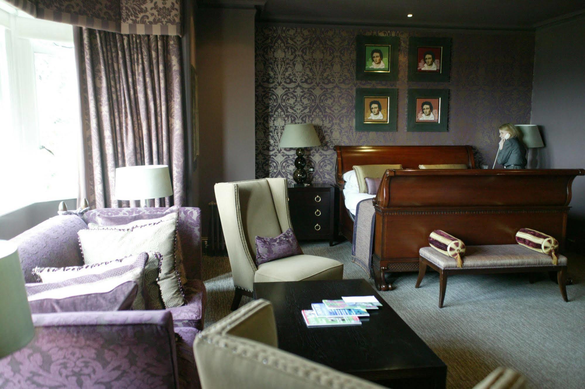 Nutfield Priory Hotel & Spa Redhill  Exterior foto