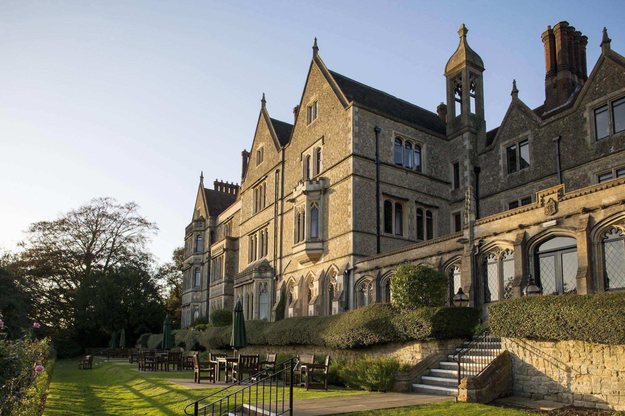 Nutfield Priory Hotel & Spa Redhill  Exterior foto